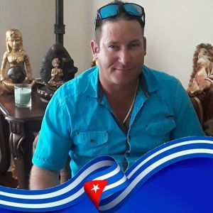 Meet your Posher, Ernesto